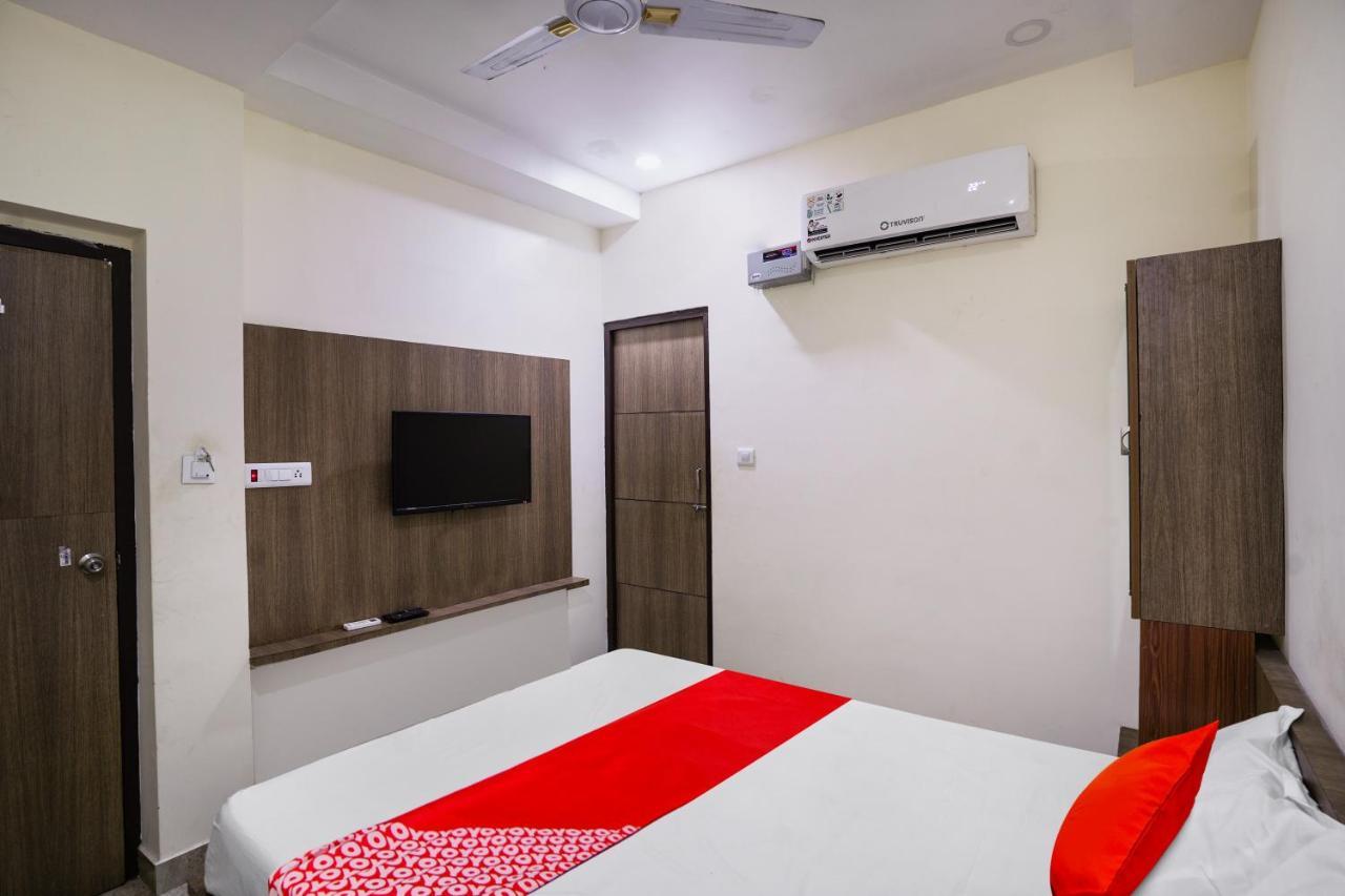 Hotel Oyo Flagship Pawan Park Vellore Esterno foto