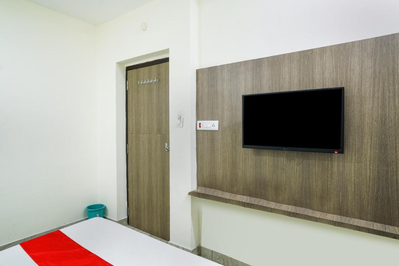 Hotel Oyo Flagship Pawan Park Vellore Esterno foto