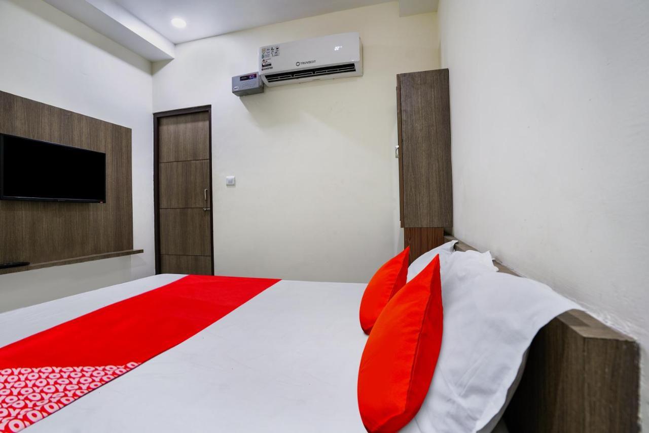 Hotel Oyo Flagship Pawan Park Vellore Esterno foto